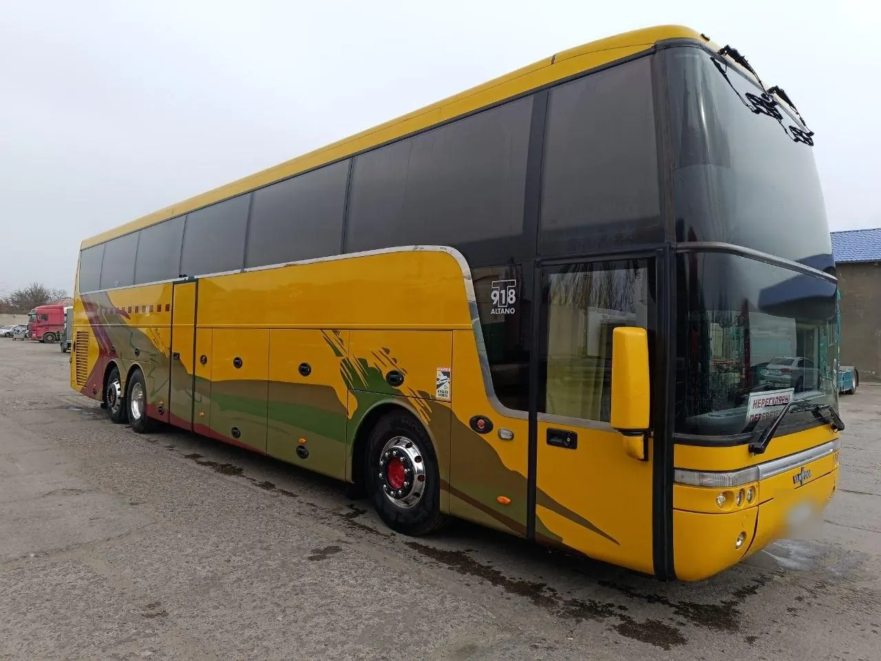 Туристичний автобус Van Hool T918 Altano